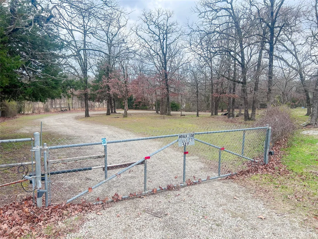 Photo of 589 Mohawk Drive