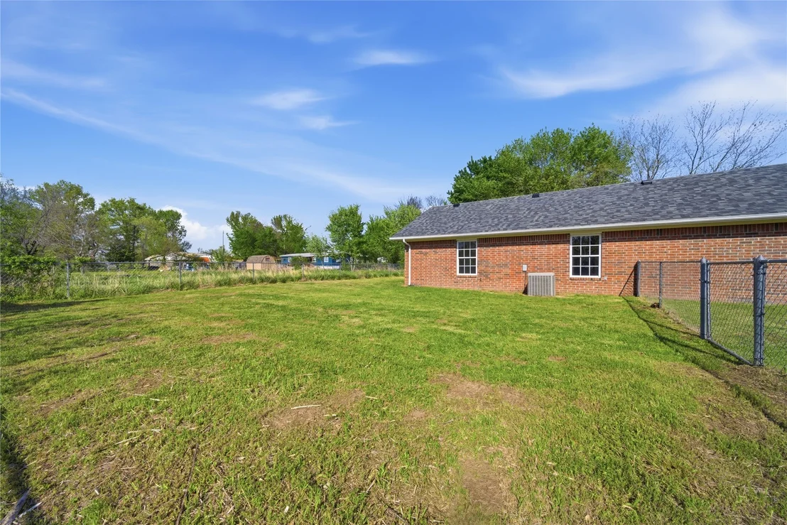 Photo of 511 W Cemetery Road