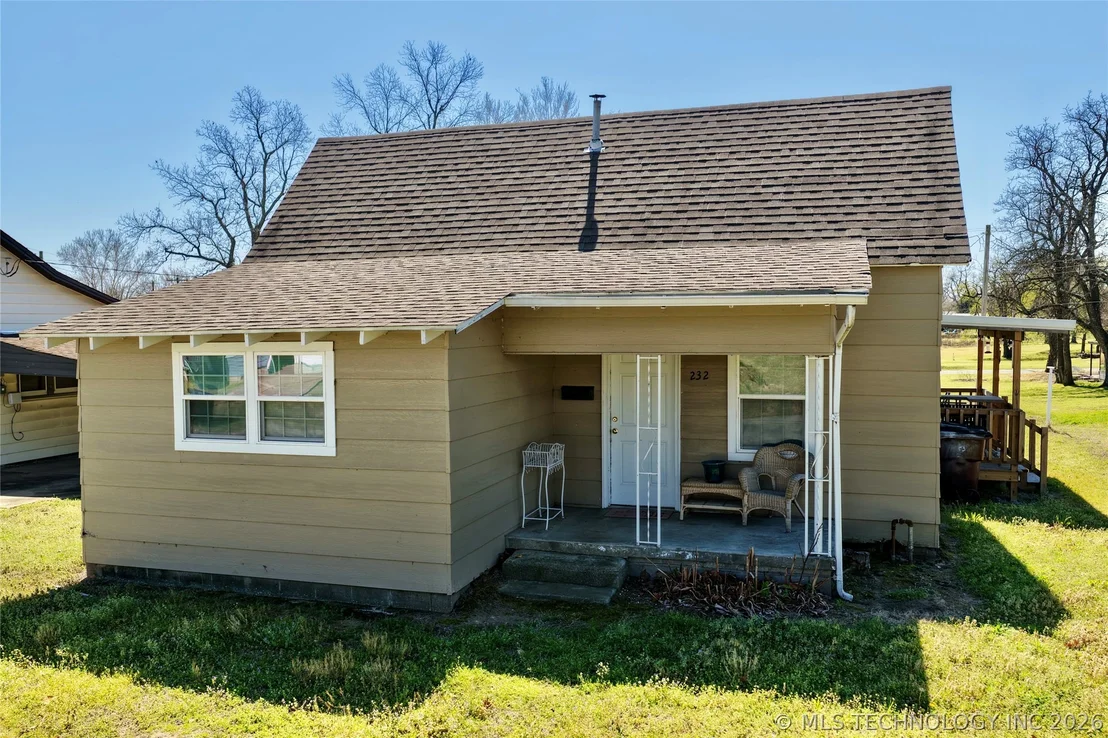 Photo of 232 E Elm Street