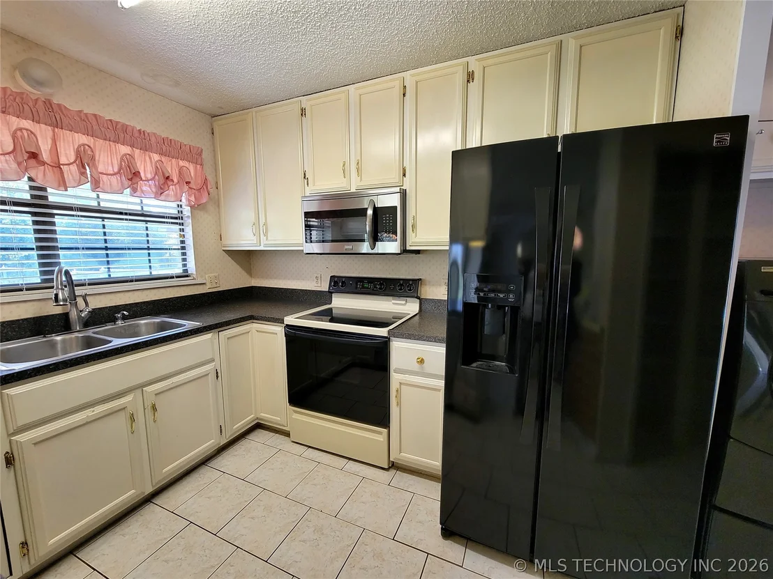 Photo of 112 Meadowlark Road