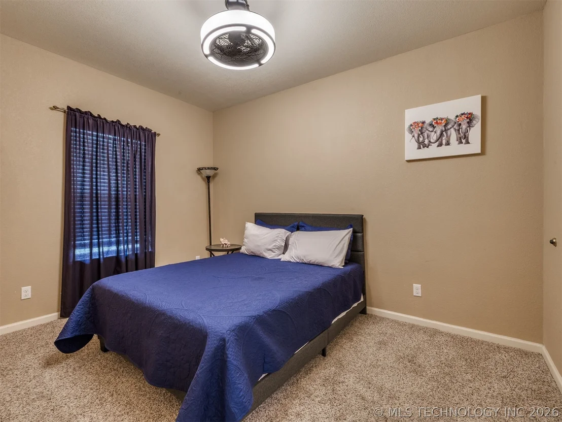 Photo of 332 E Highland Avenue