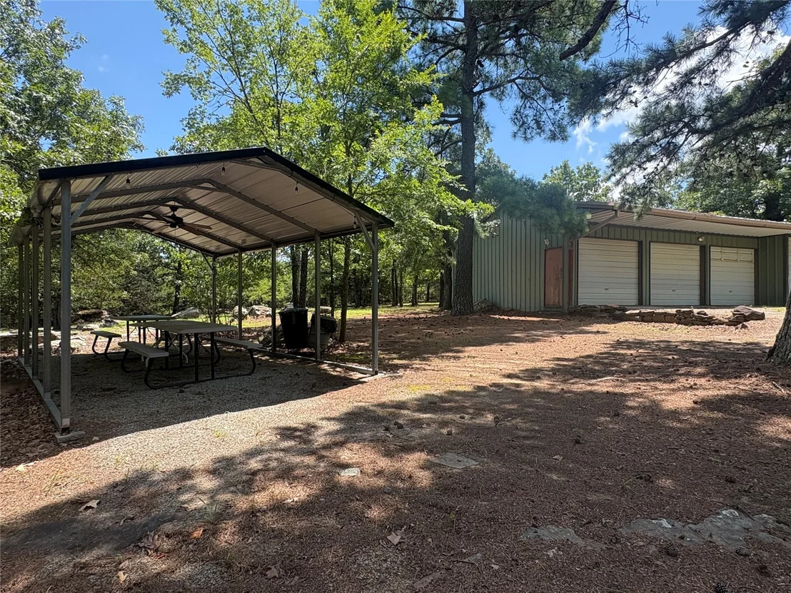 Photo of 979 County Line Road
