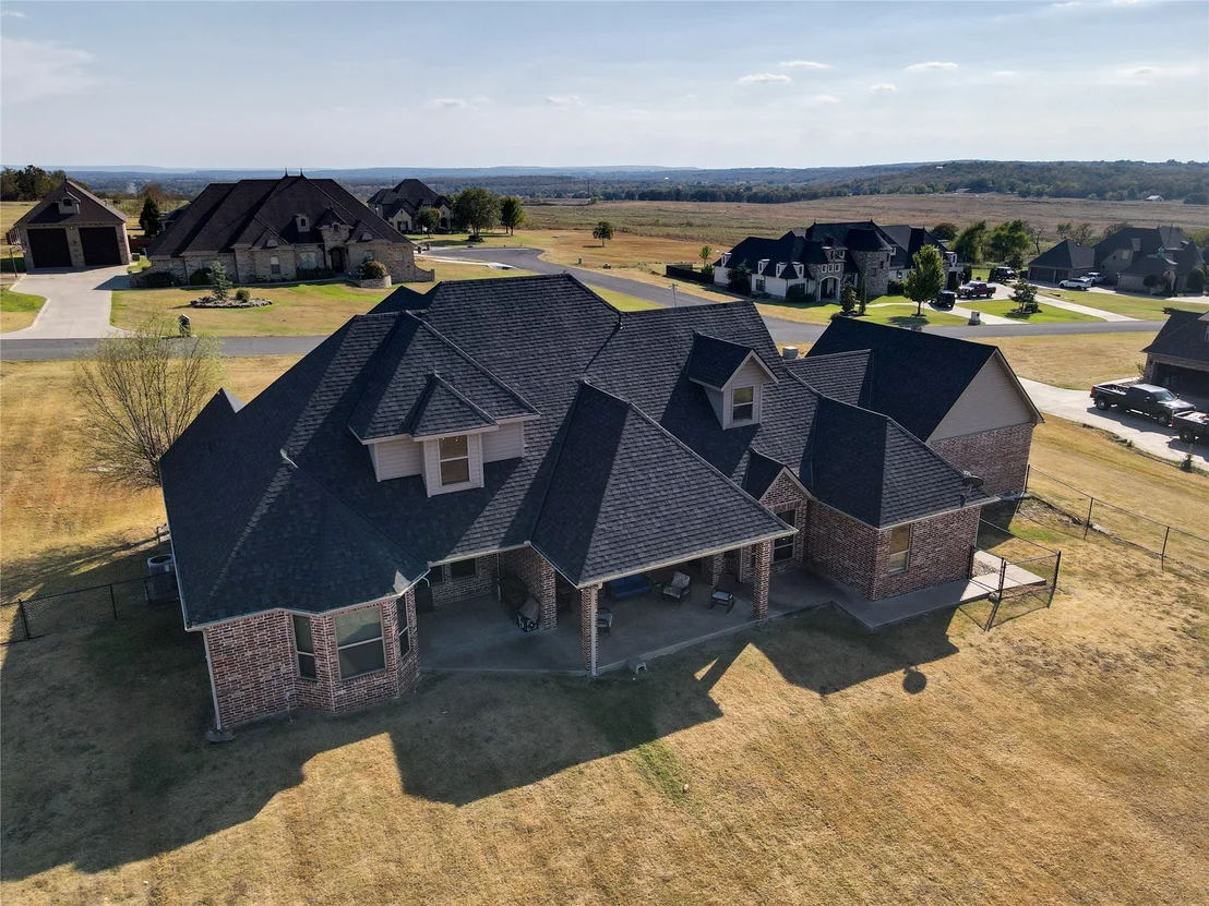 Photo of 905 Summit Ridge