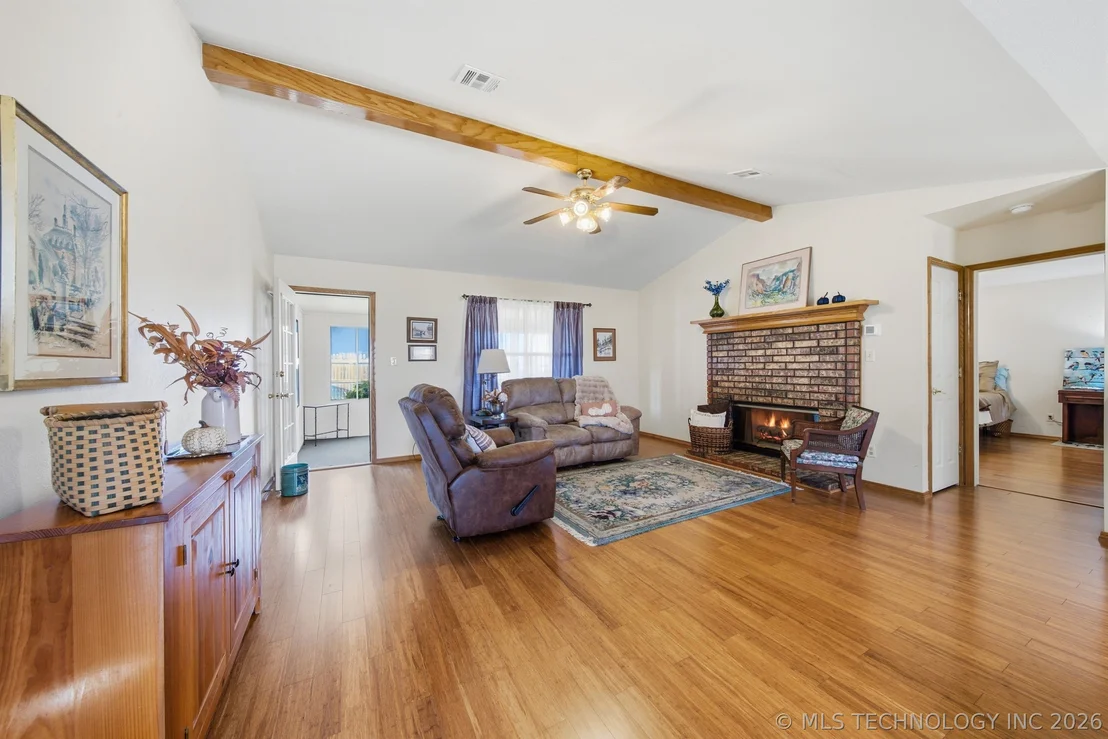 Photo of 2301 Piney Point Avenue