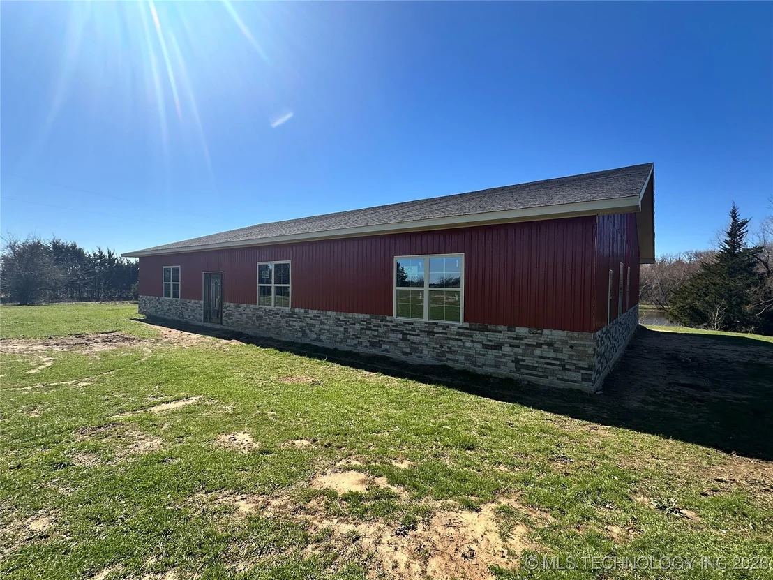 Photo of 1860 W Bumpass