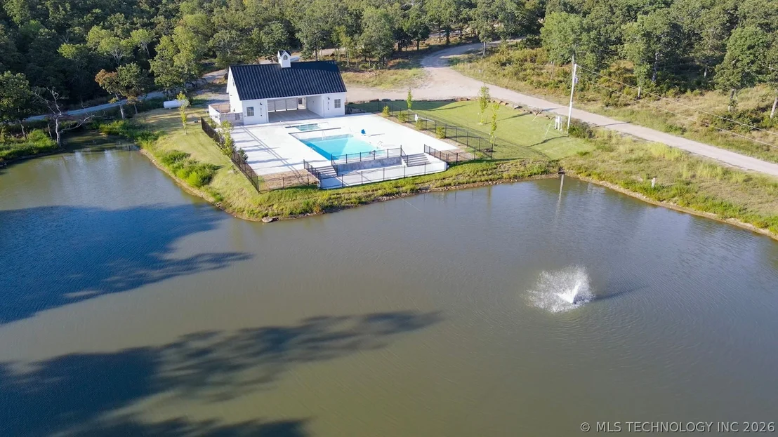 Photo of 21 Falcon Tree Loop