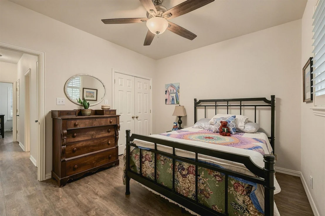 Photo of 205 Thousand Oaks
