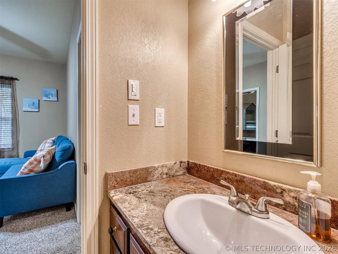 Photo of 332 E Highland Avenue