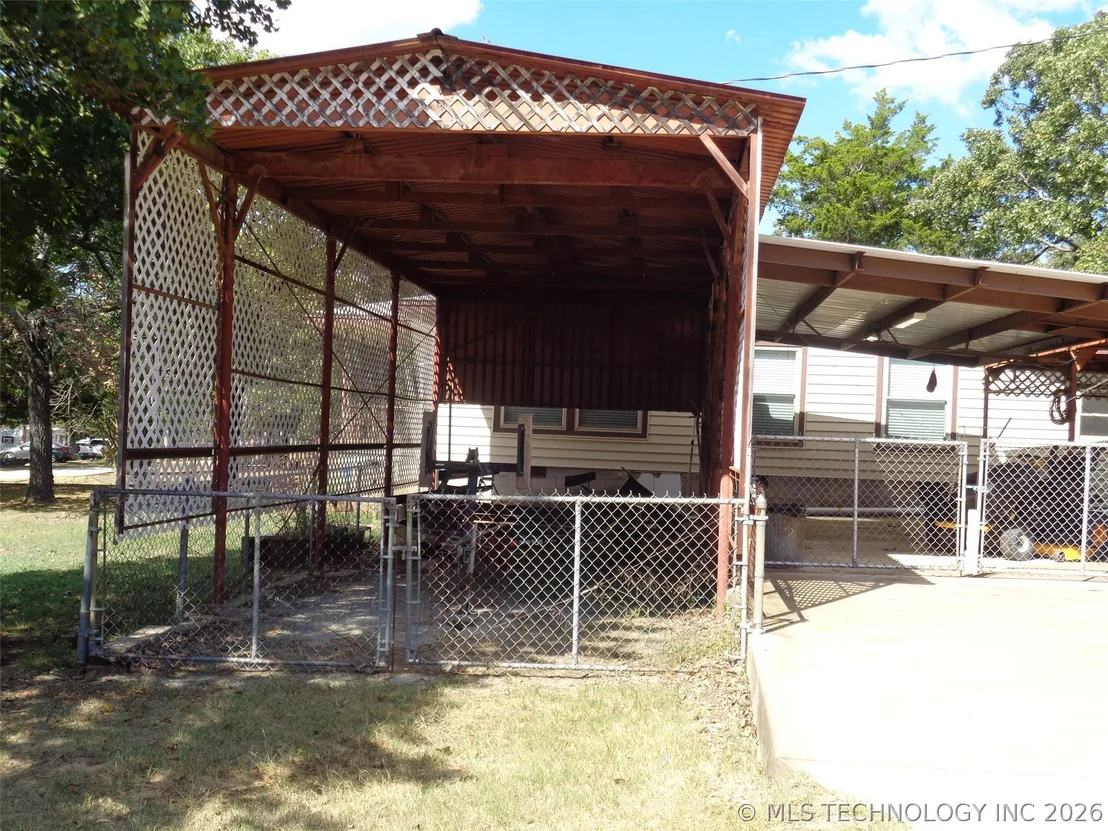 Photo of 211 Oak Avenue