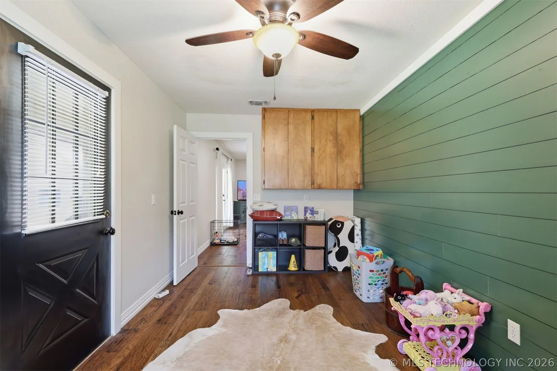 Photo of 2464 S Roberta Road