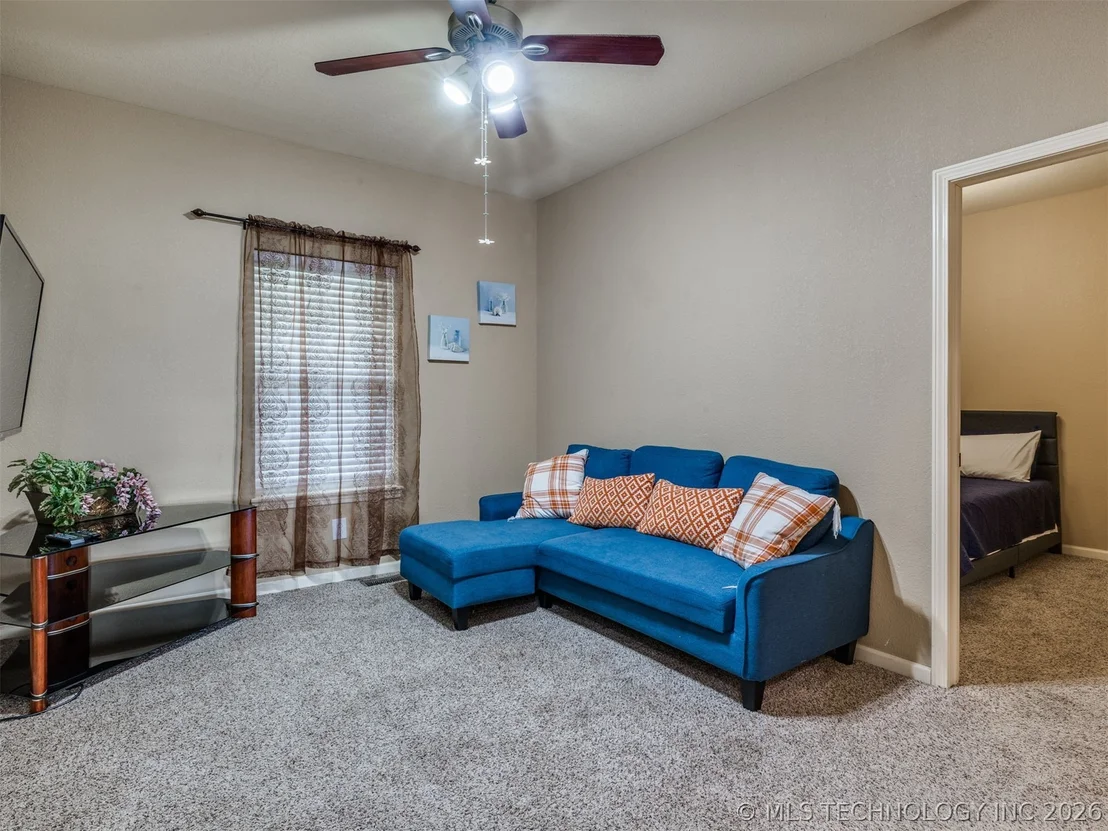 Photo of 332 E Highland Avenue