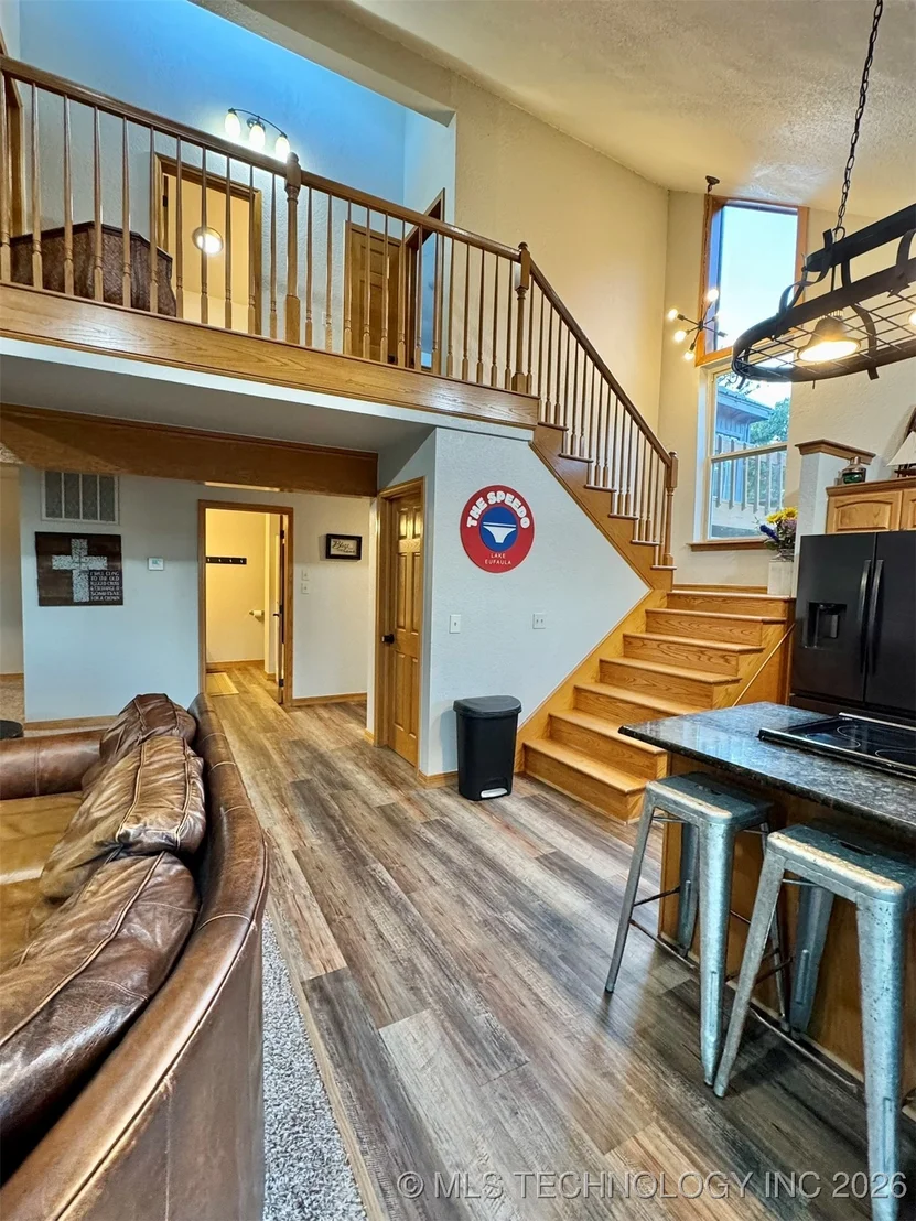 Photo of 1048 Robin Hood Road