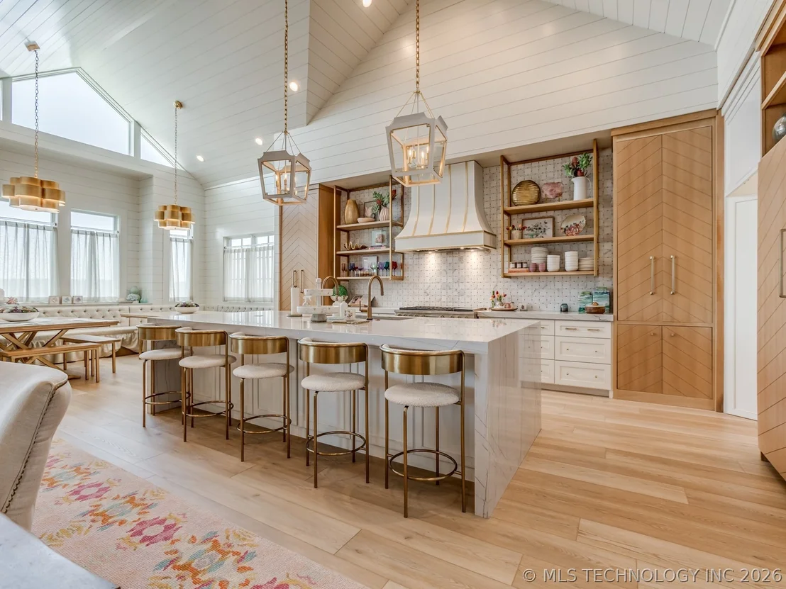Photo of 120 Lower Green Way