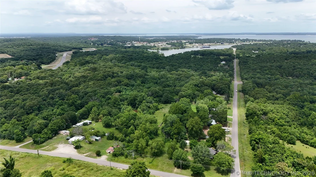 Photo of 330 E 1210 Road