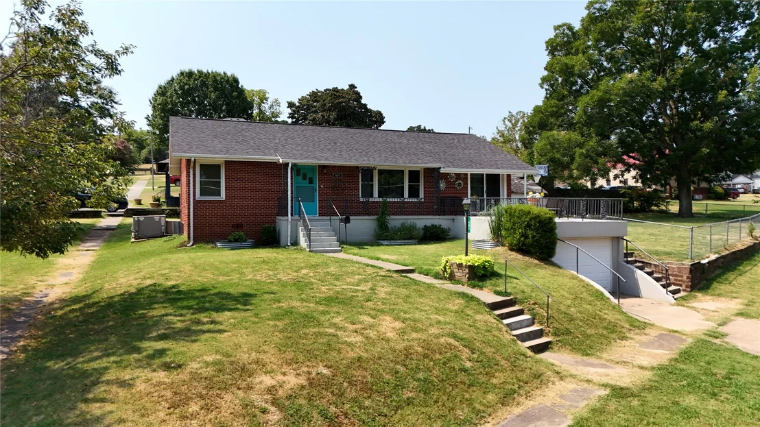 Photo of 401 High Street