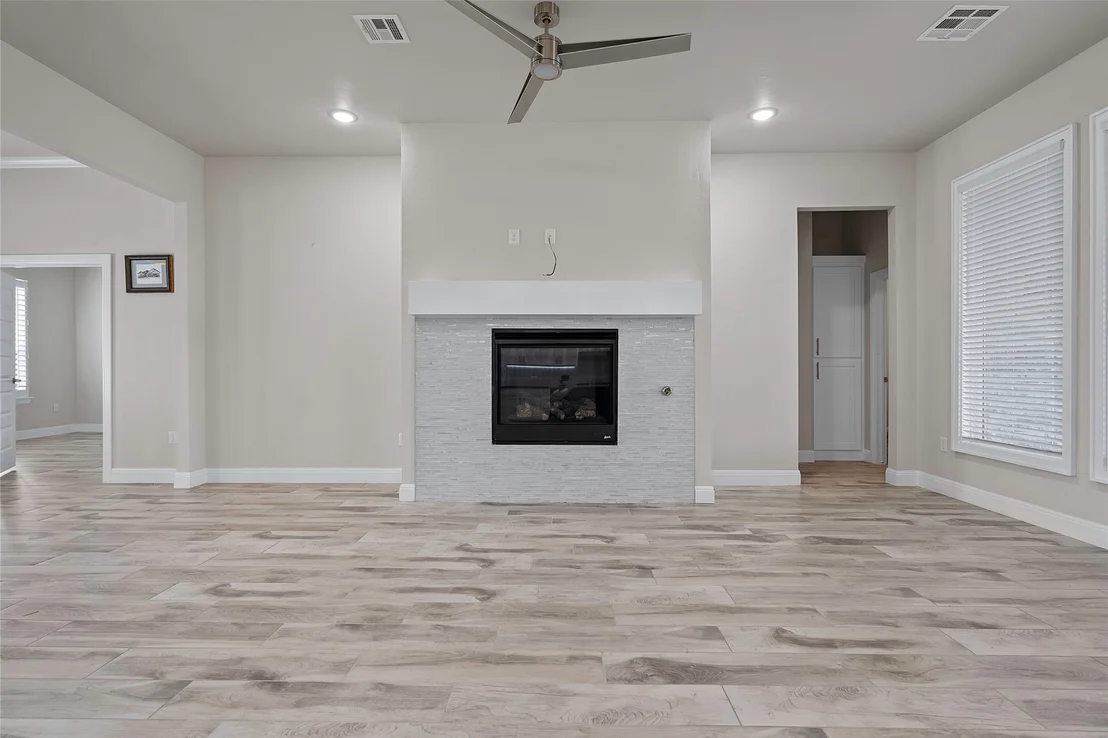 Photo of 714 Prairie View Road