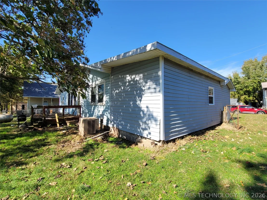 Photo of 416036 La Vista Drive