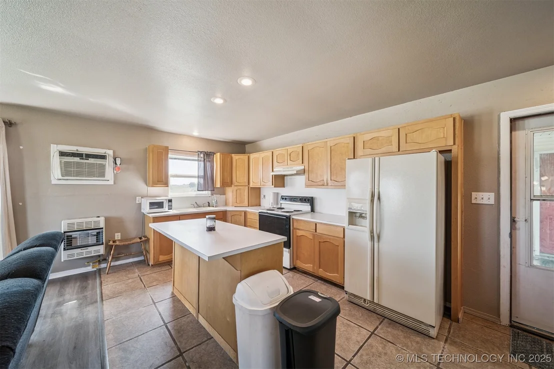 Photo of 109159 S 4210 Road