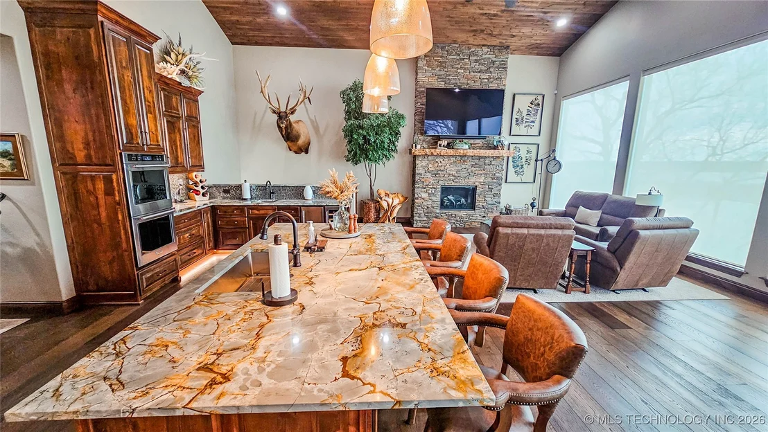 Photo of 417188 Mockingbird Lane