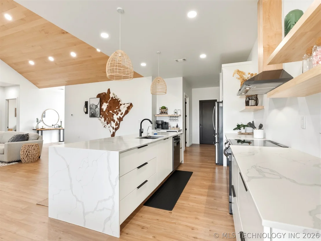 Photo of 28300 County Road 1590