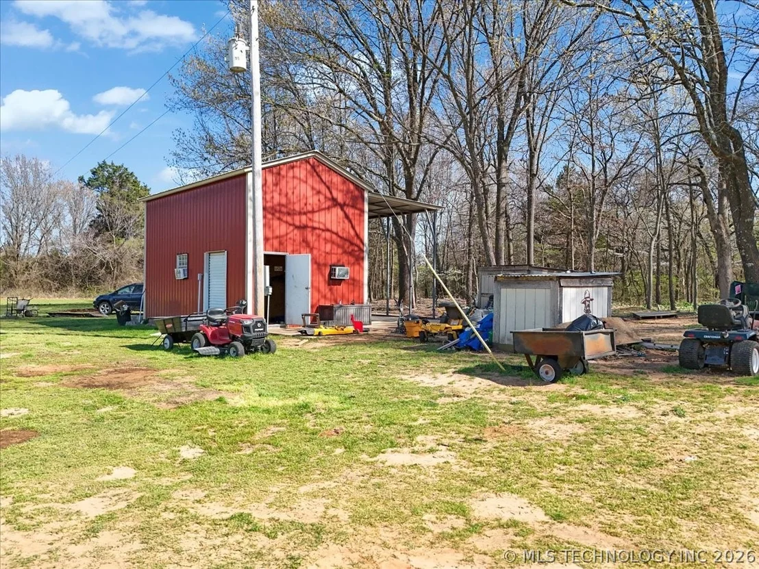 Photo of 2576 Winnett Road