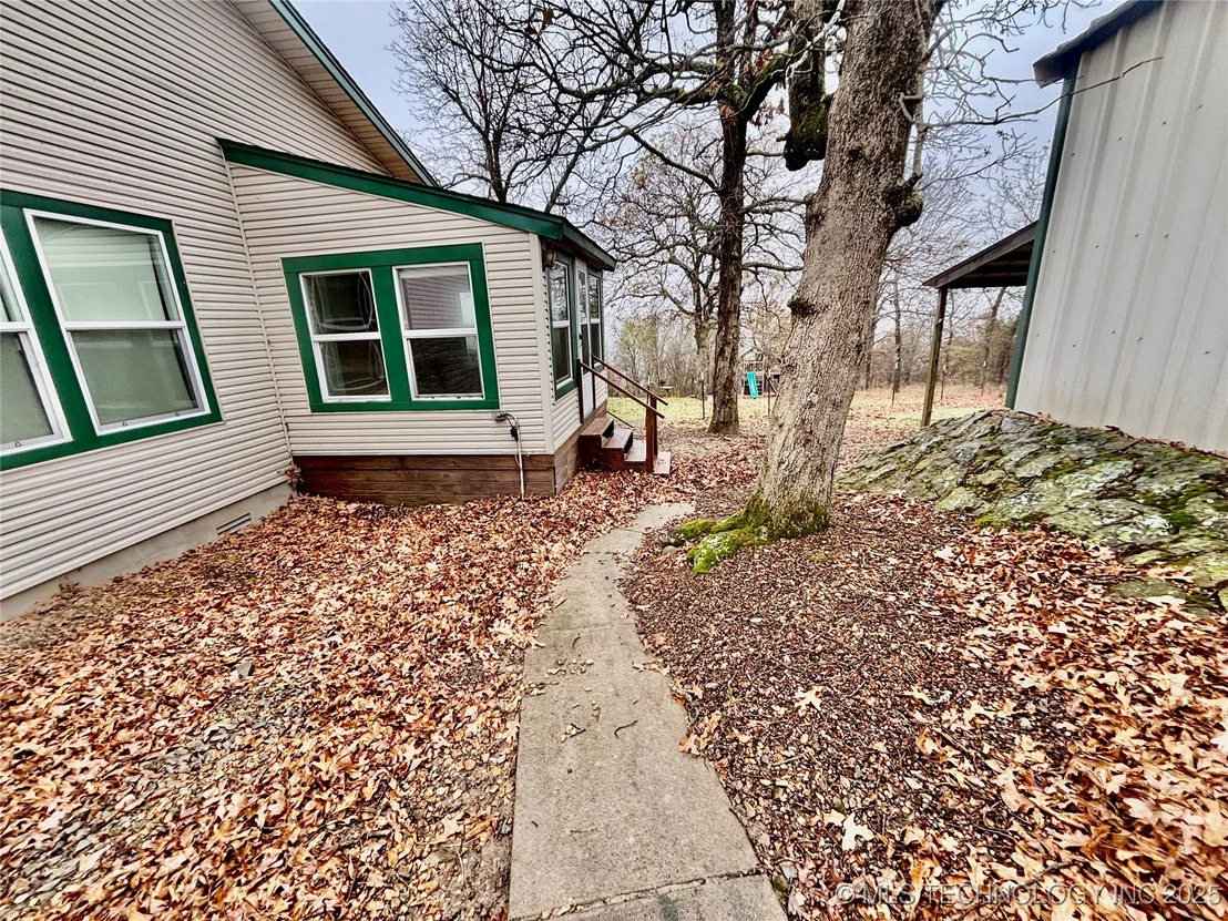 Photo of 413804 E 1212 Road
