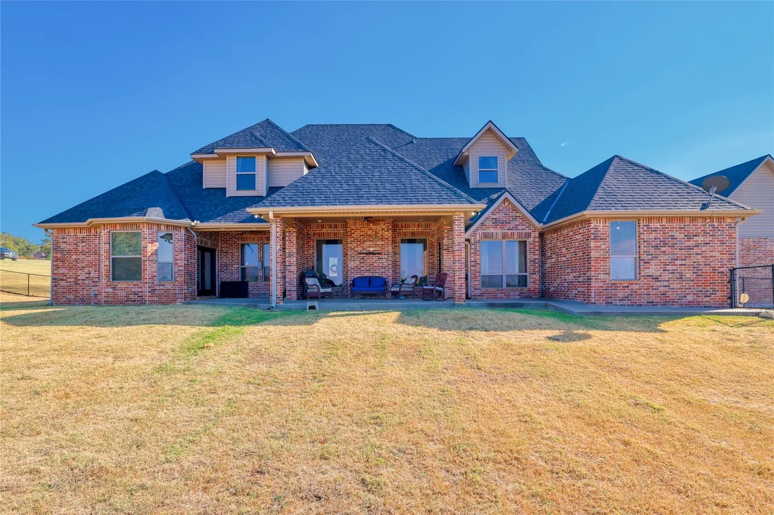 Photo of 905 Summit Ridge