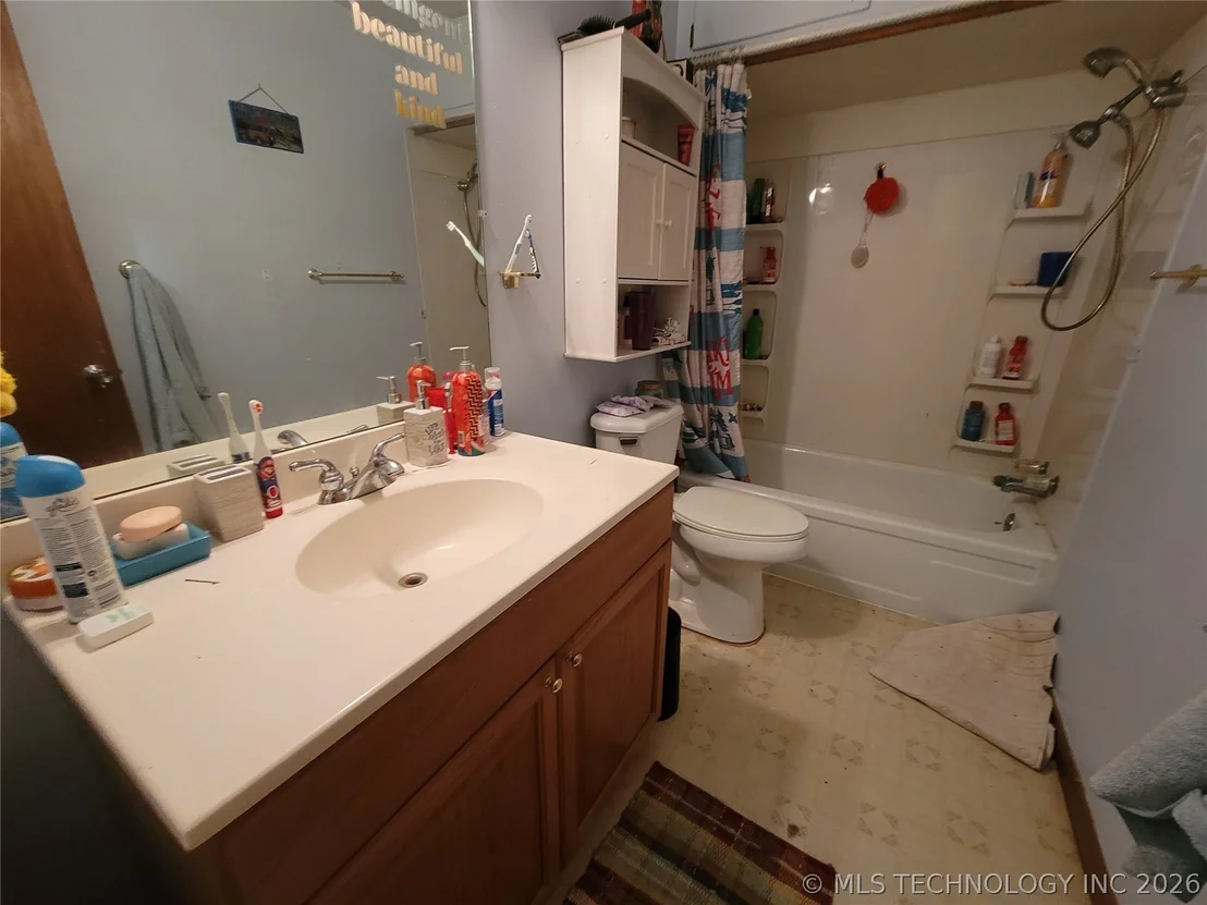 Photo of 416036 La Vista Drive