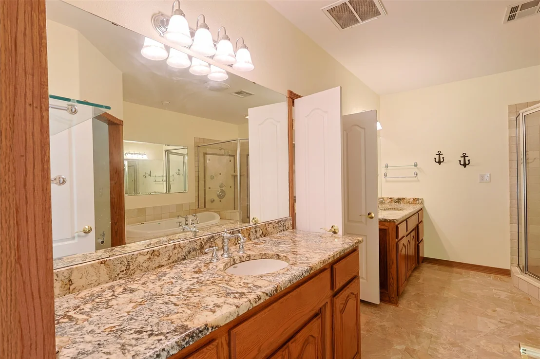 Photo of 25 E Shoreline Drive
