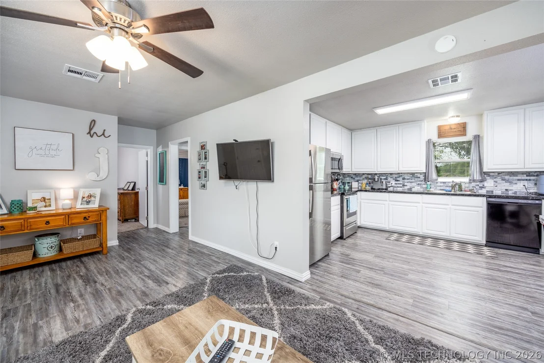 Photo of 647 Sawmill Road