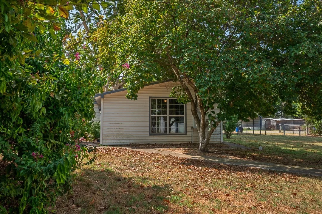 Photo of 608 W Coleman