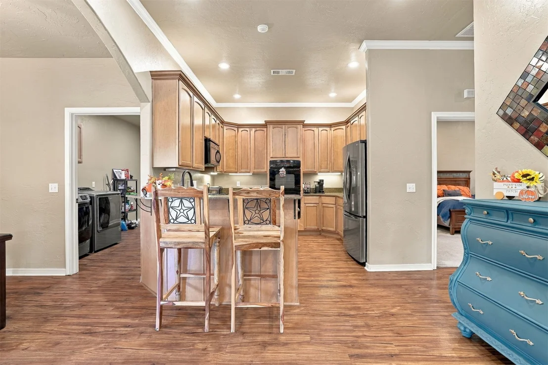 Photo of 2355 Bryan