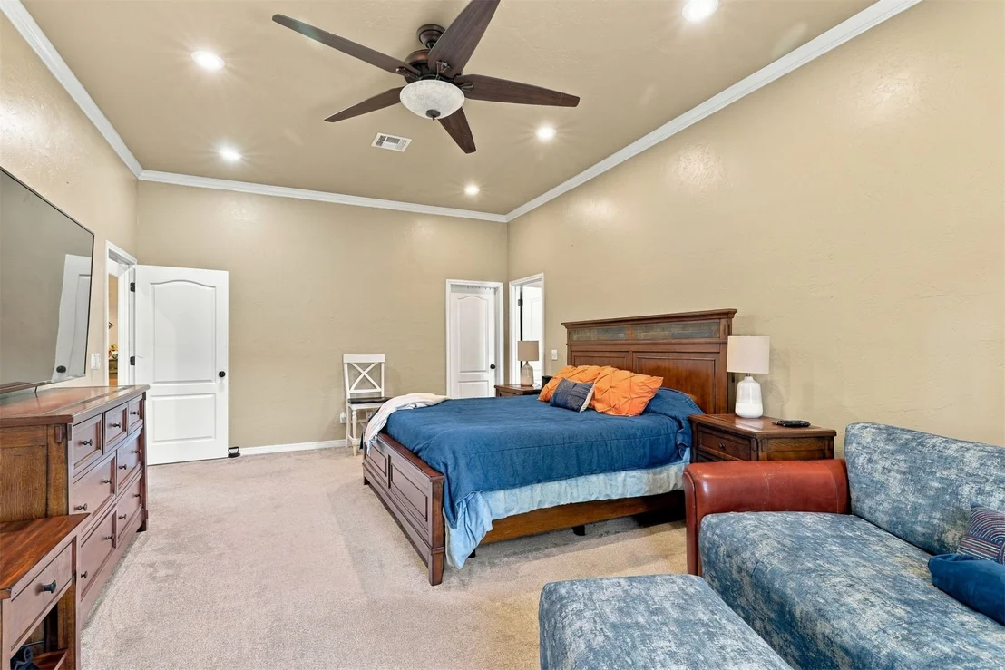 Photo of 2355 Bryan