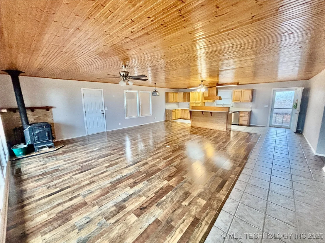 Photo of 413804 E 1212 Road