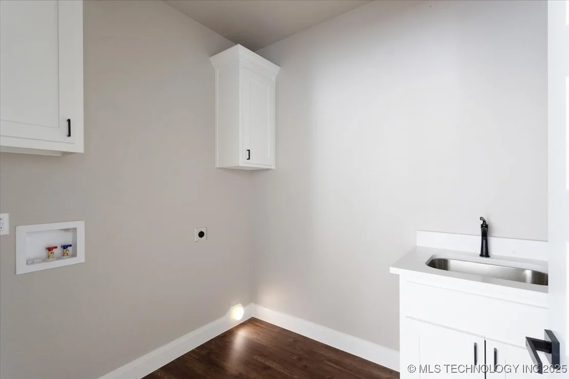 Photo of 300 Sunset Way