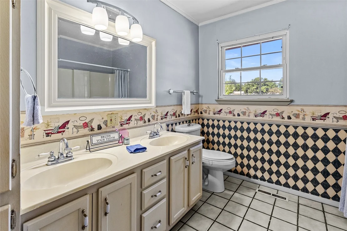 Photo of 509 Sunset Strip