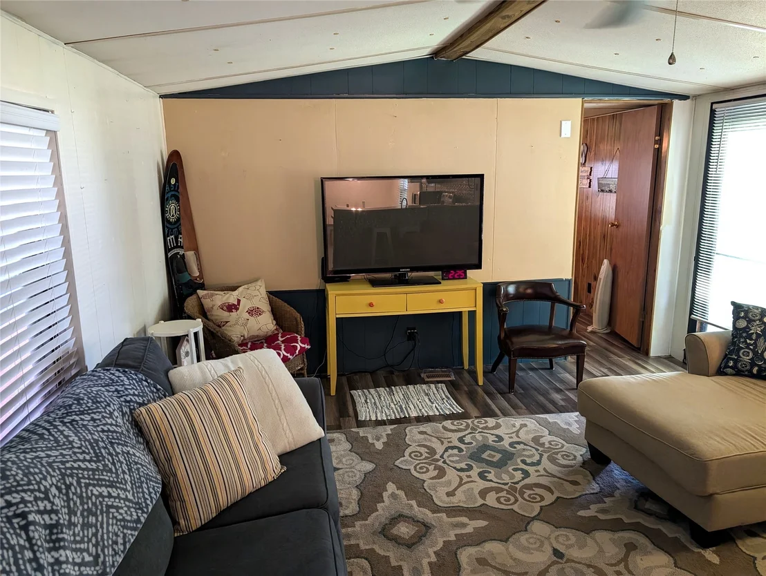 Photo of 105 Circle Drive