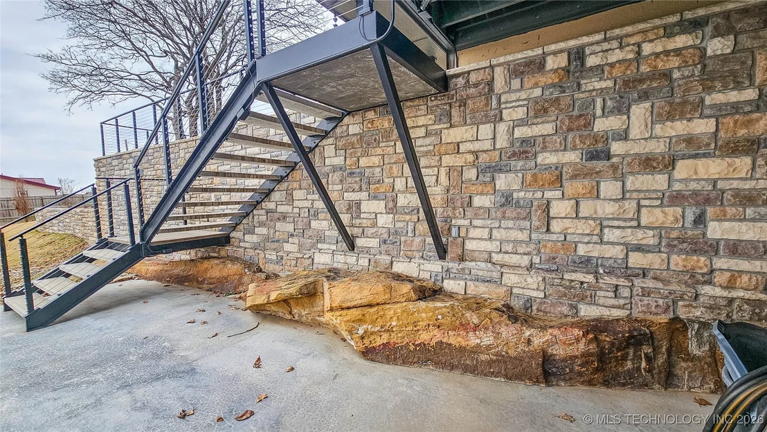Photo of 417188 Mockingbird Lane