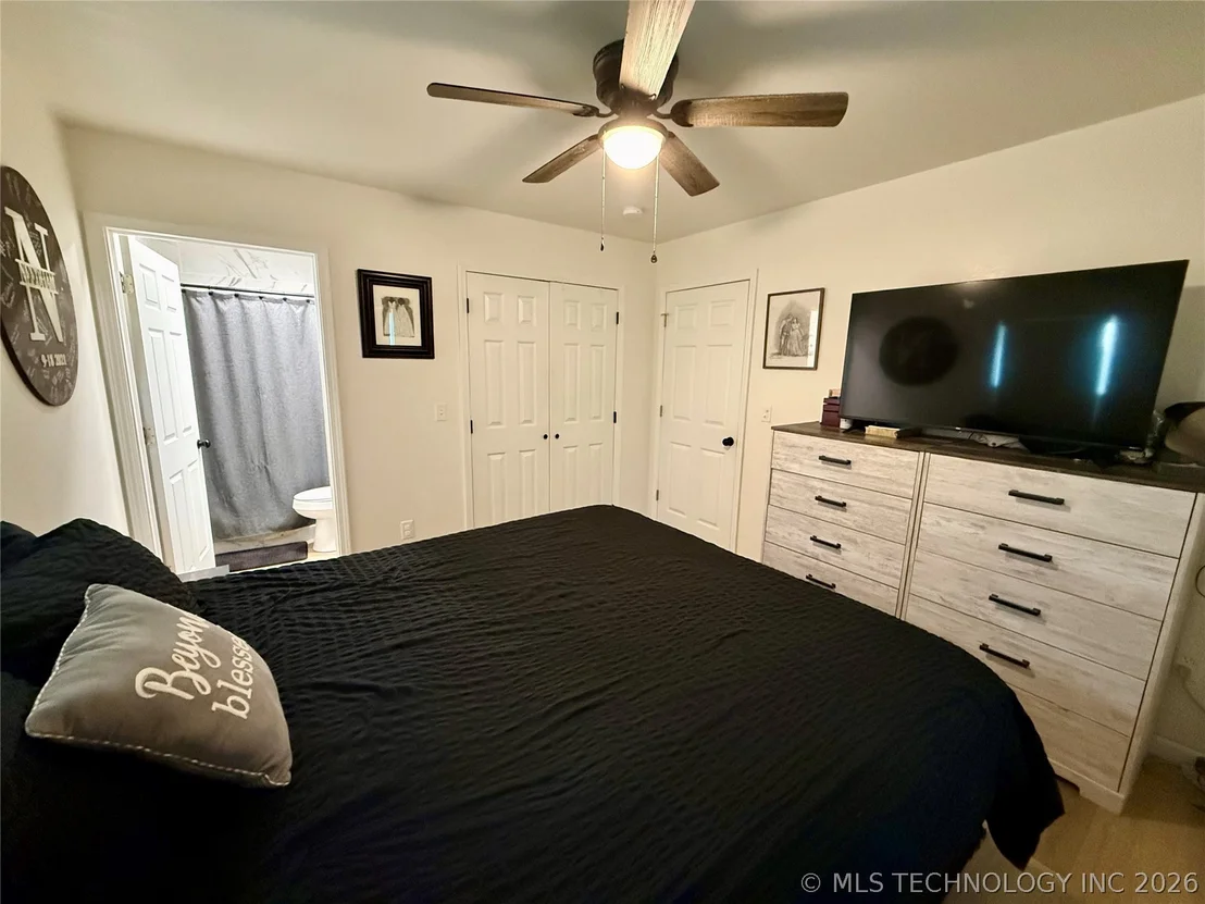 Photo of 989 Sequoyah Drive