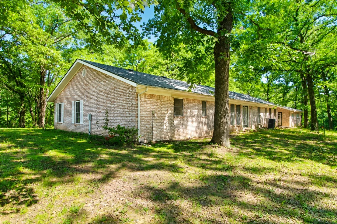 Photo of 3260 Howard Road