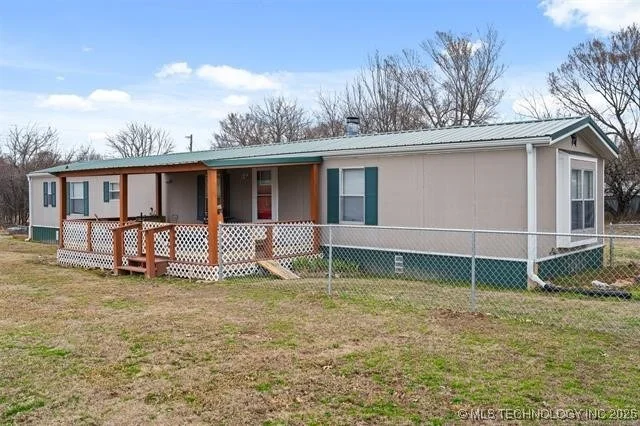 Photo of 420229 E 1144 Road