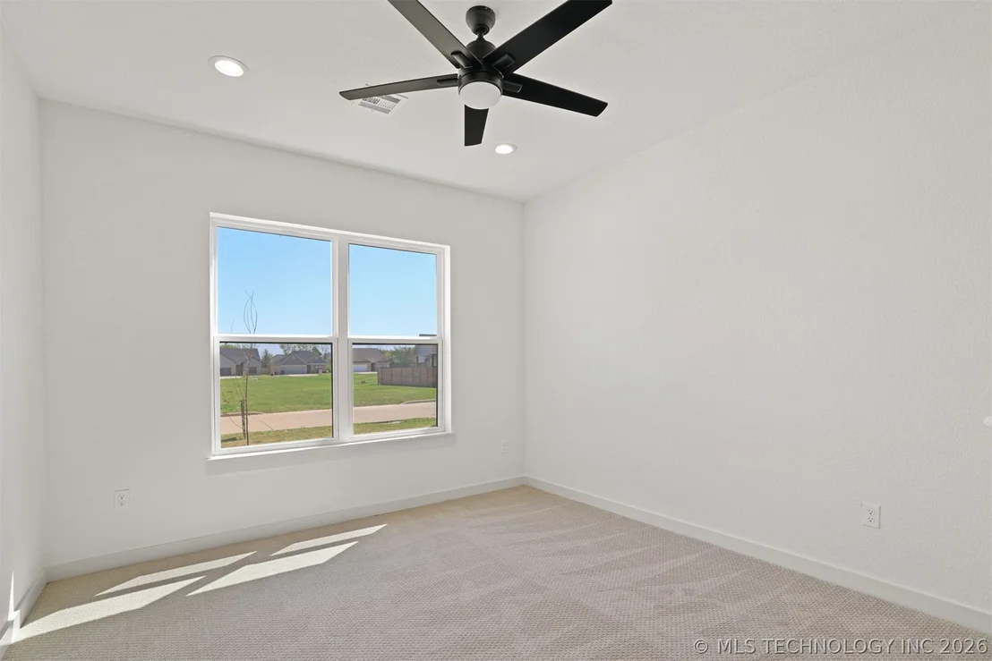 Photo of 849 Springfield Court
