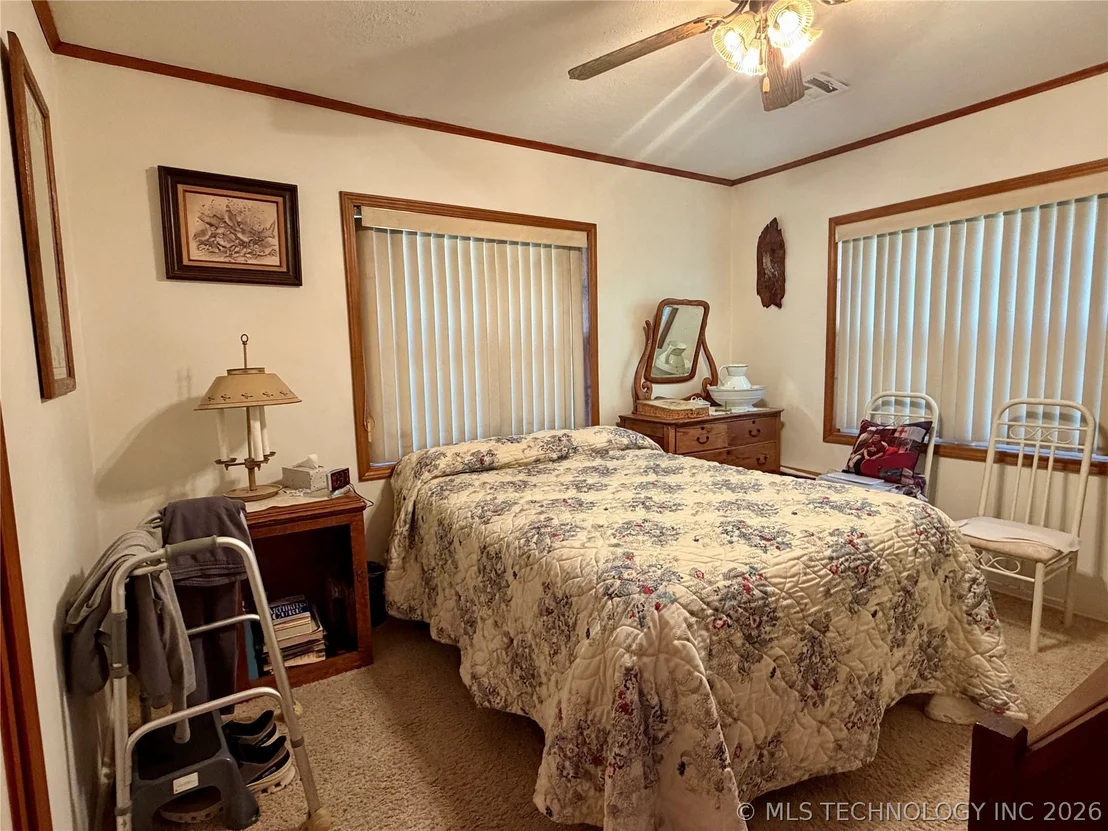 Photo of 425671 E 1168 Road