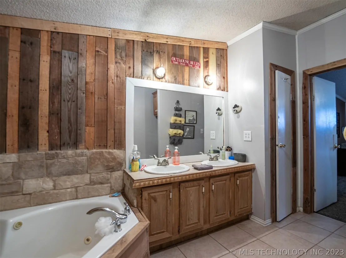 Photo of 219 Mistletoe Lane