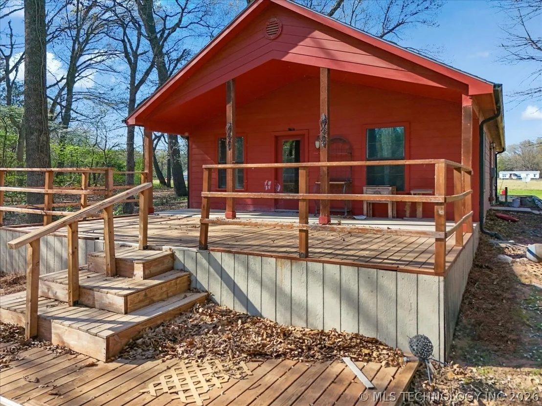 Photo of 2576 Winnett Road