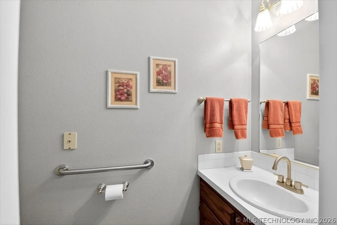 Photo of 36602 Ridge