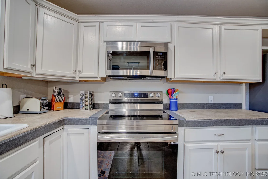 Photo of 555 Williams Drive