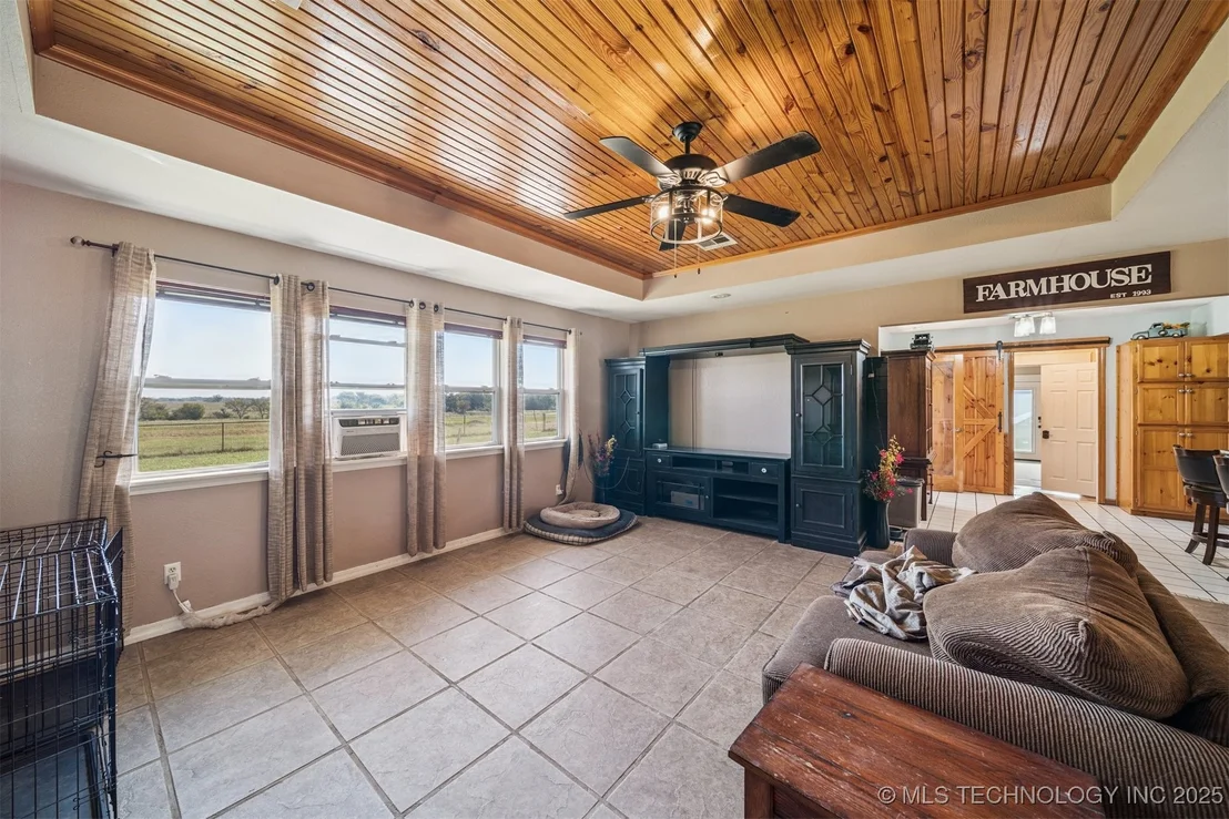 Photo of 109159 S 4210 Road