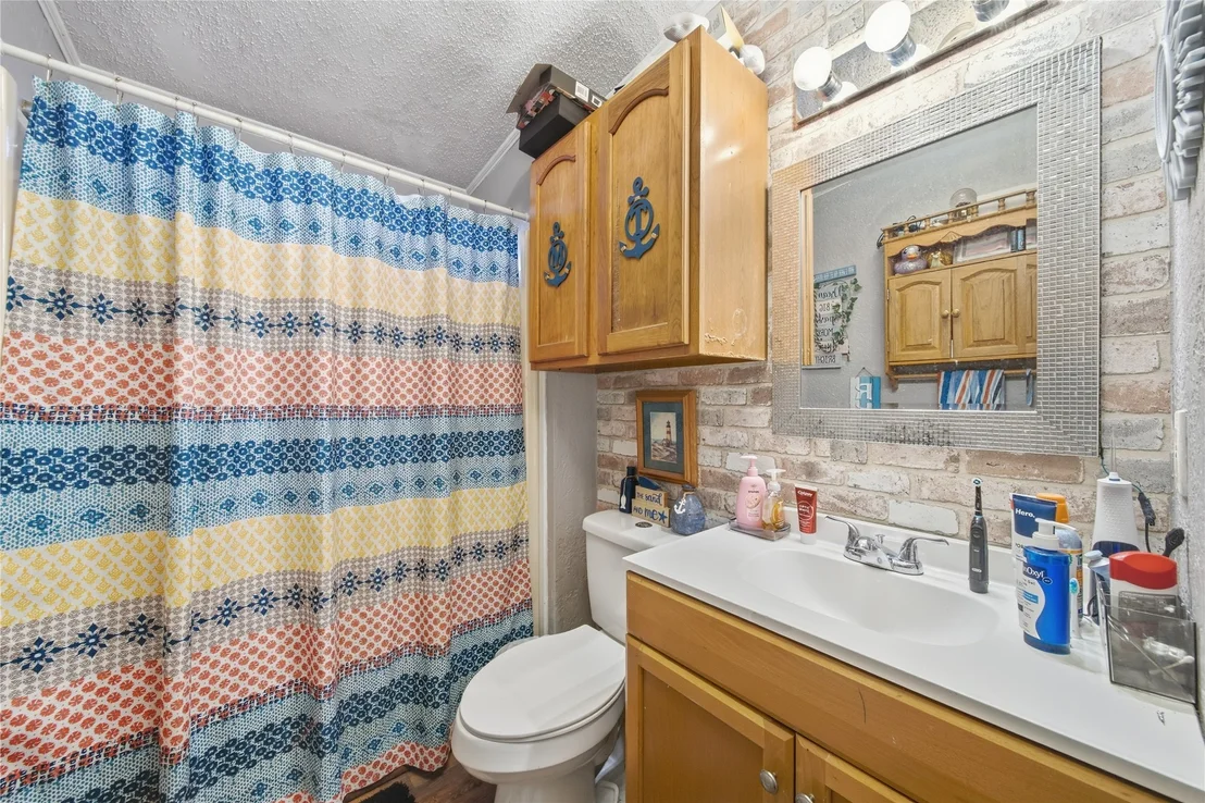 Photo of 394107 E 1150 Road