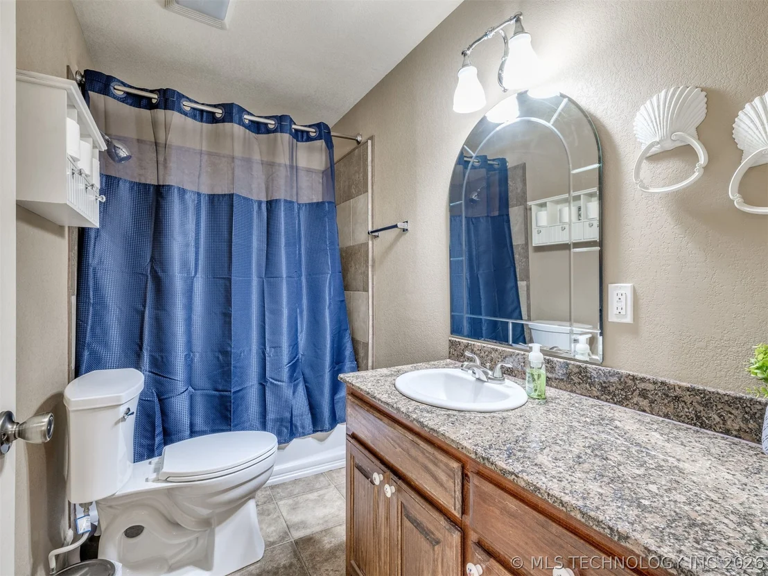 Photo of 332 E Highland Avenue